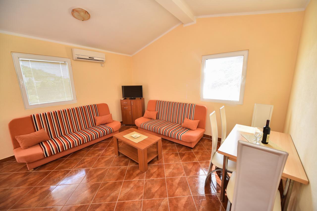 Apartmani Stanisic Čanj エクステリア 写真
