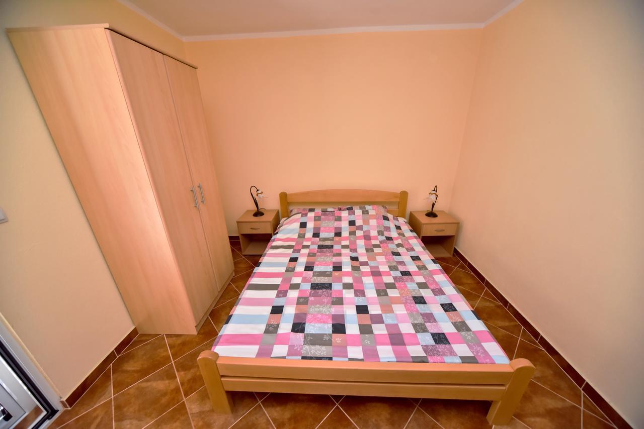 Apartmani Stanisic Čanj エクステリア 写真